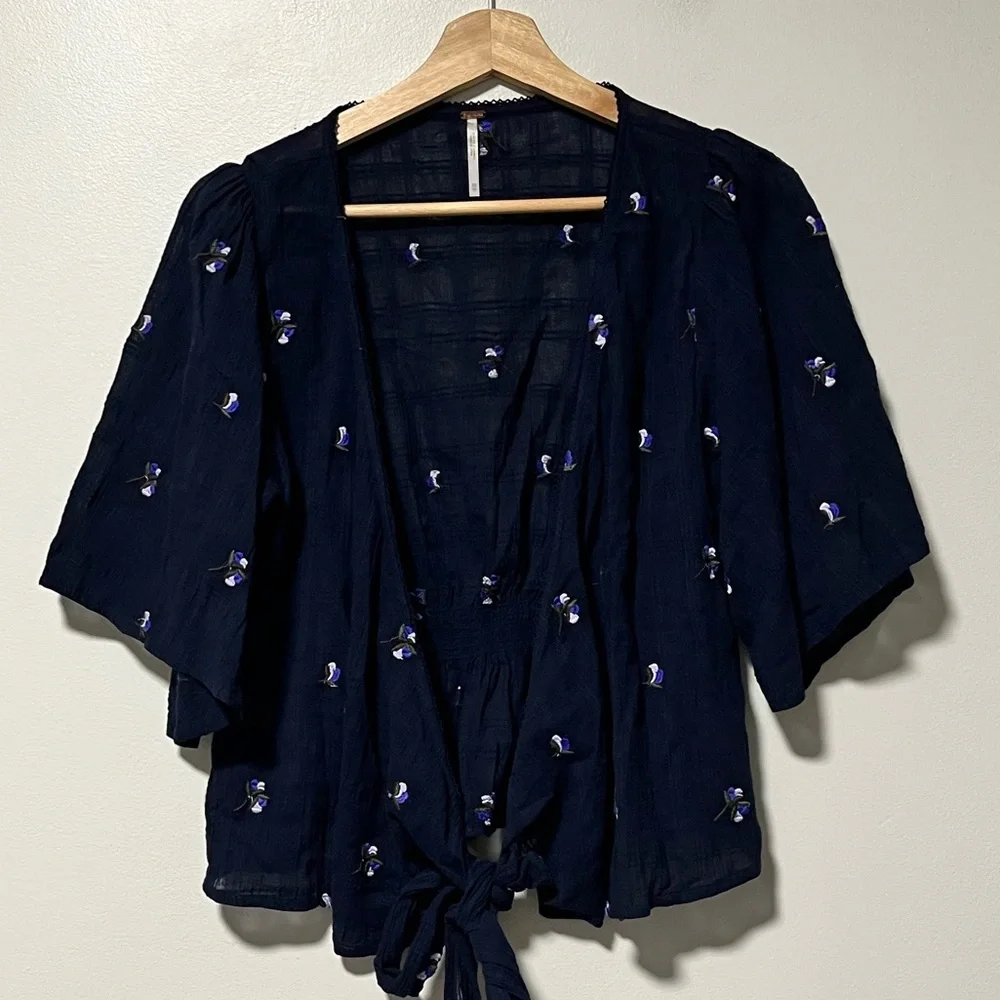 Free People XS Navy Blue Embroidered Wrap Blouse – Cotton, Boho Floral Tie Front - Picture 2 of 13